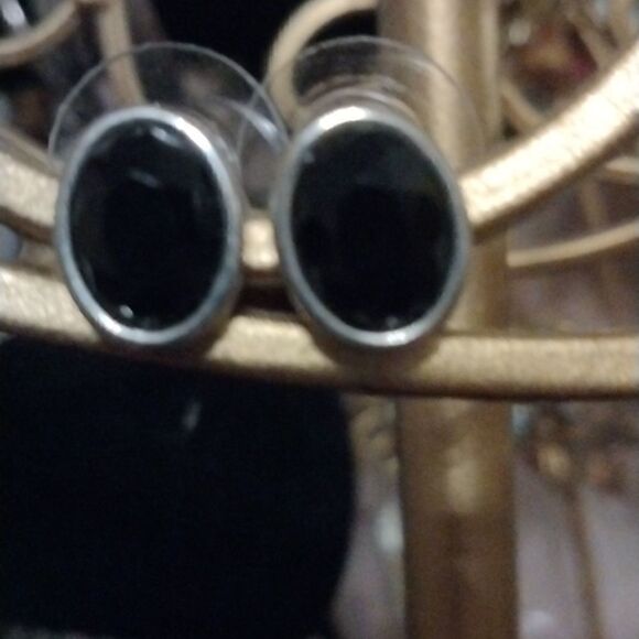 Earrings   - Picture 1 of 3